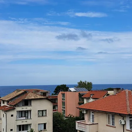Семейна Къща За Гости Николови بيت ضيافة